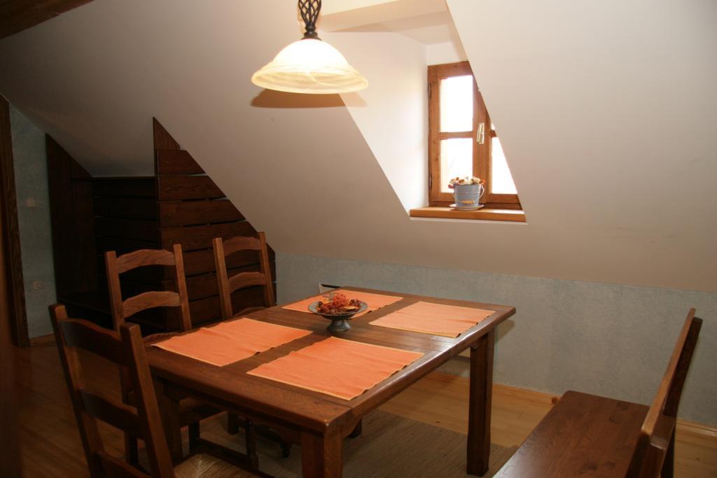 Apartmaji Zolnir *